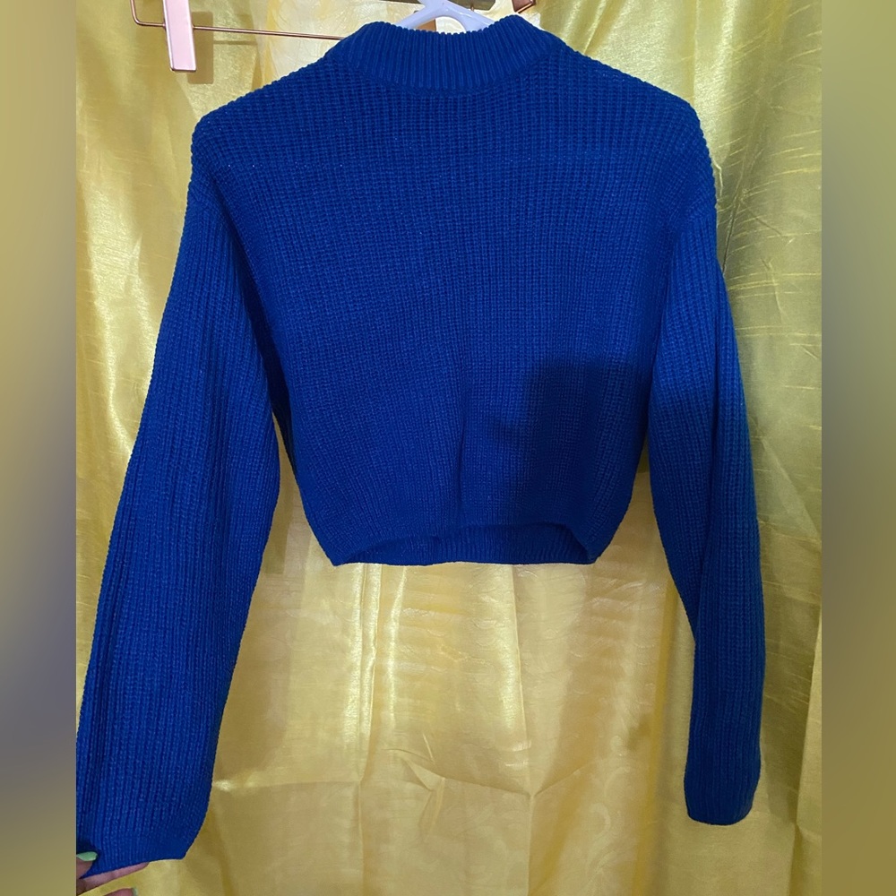 blue knitted sweater